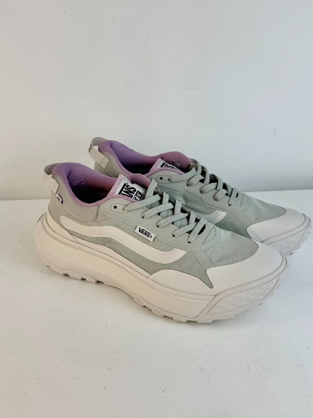 Men's 8.5, Women's 10-VANS MTE Crosspath all-terrain Hiking Sneaker-Grey Purple
